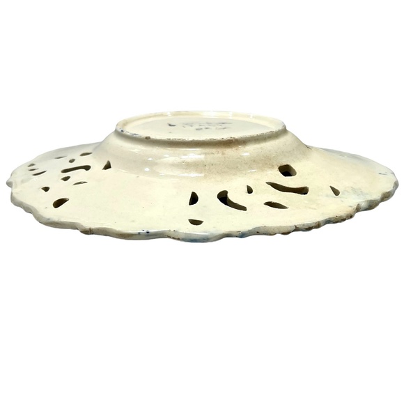 ITALIAN WHITE W/BLUE FLOWERS CERAMIC DECORATIVE PLATE - Picture 7 of 15